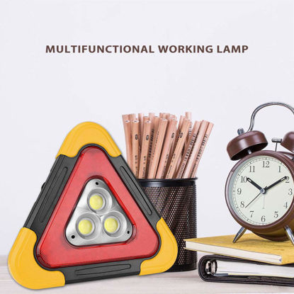 Agrandir l'image de Triangle de signalisation routière lumineuse multifonction à LED 20 W à batterie rechargeable Image de Triangle de signalisation routière lumineuse multifonction à LED 20 W à batterie rechargeable
