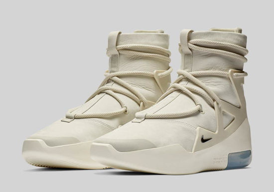 https://iziway.cm/images/thumbs/0026975_tennis-montante-nike-fear-of-god-blanche_550.jpeg