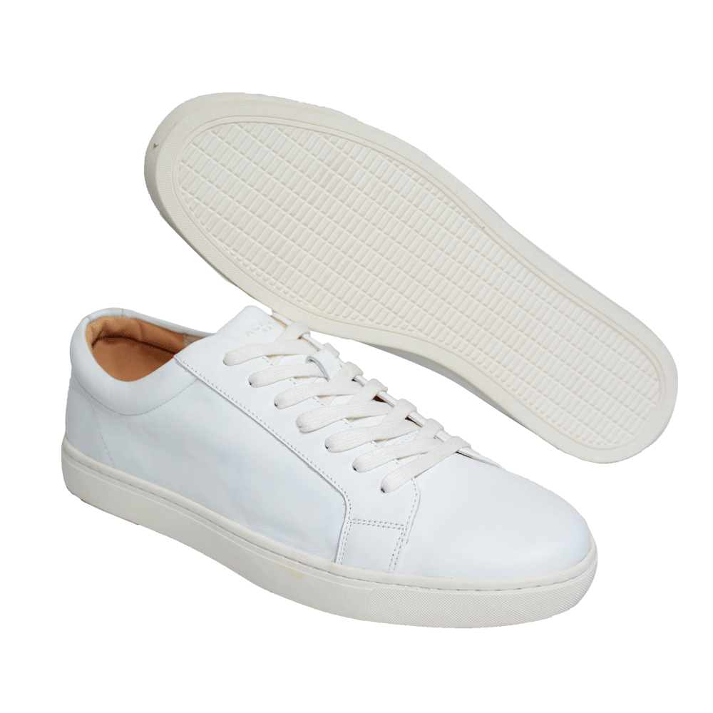 peinture chaussure blanche action