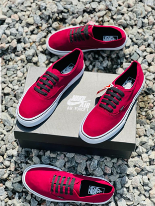 Agrandir l'image de CHAUSSURE BASSE VANS Image de CHAUSSURE BASSE VANS