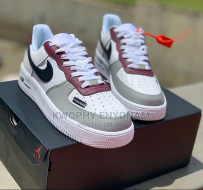 Agrandir l'image de CHAUSSURE BASSE AIR NIKE Image de CHAUSSURE BASSE AIR NIKE