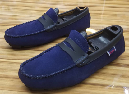 Agrandir l'image de CHAUSSURE MOCASSIN Image de CHAUSSURE MOCASSIN