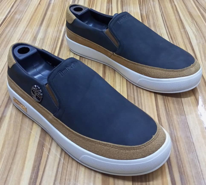 Agrandir l'image de CHAUSSURE BASSE V Image de CHAUSSURE BASSE V