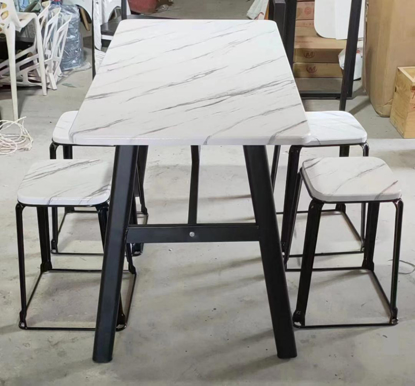 Image de Salle à manger ( marbre)