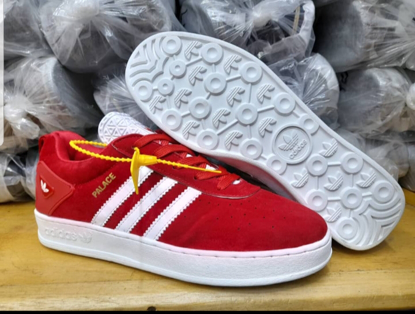 Agrandir l'image de CHAUSSURE ADIDAS  PALACE Image de CHAUSSURE ADIDAS  PALACE