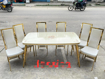Image sur salle a mange 6 places ( importer) , demontable et mabrer + 6 chaises en cuir Blanc doré d'or sur chaque bordure