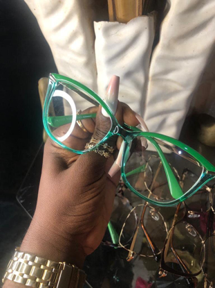 Agrandir l'image de Lunette Anti-lumière bleue - lunette de lecture Image de Lunette Anti-lumière bleue - lunette de lecture