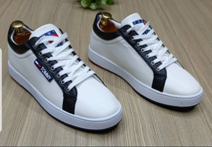 Agrandir l'image de CHAUSSURE BASSE TOMMY H Image de CHAUSSURE BASSE TOMMY H