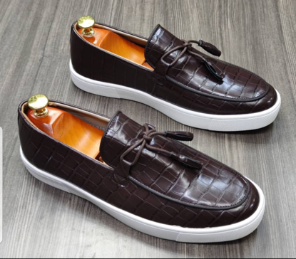 Agrandir l'image de CHAUSSURE BASSE LOUBOUTIN Image de CHAUSSURE BASSE LOUBOUTIN