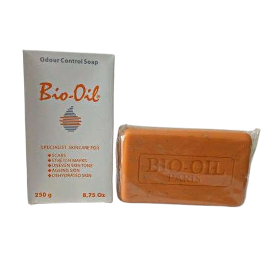 Bio Oil - Savon Antiseptique Éclaircissant et Gommant - 250g