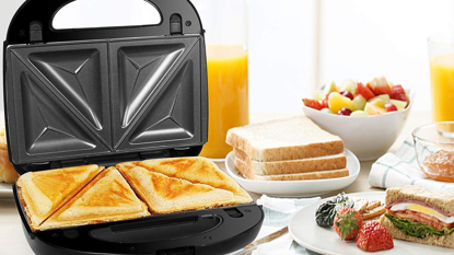 Agrandir l'image de MACHINE A SANDWICH 1200Z NOIR Image de MACHINE A SANDWICH 1200Z NOIR