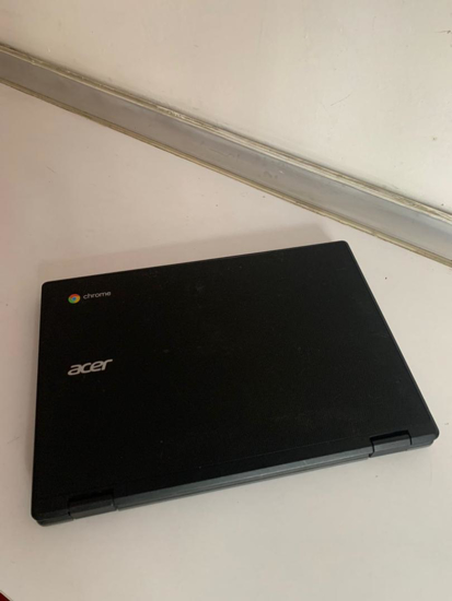 Image sur Laptop Acer Chromebook Tactile - 32Go SSD / 4Go RAM - 11,6 pouces - 4 200 mAh 03 mois garantis