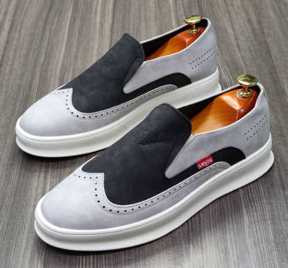 Agrandir l'image de CHAUSSURE BASSE LEVI'S Image de CHAUSSURE BASSE LEVI'S