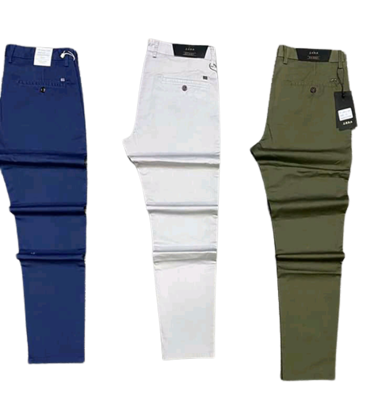 Agrandir l'image de Pantalons Chino 3pièces Bleu nuit, Blanc, Vert pétrol Image de Pantalons Chino 3pièces Bleu nuit, Blanc, Vert pétrol