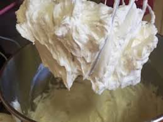 Image sur Crème chantilly 1kg - pâtisserie - décoration gâteau - cupcakes