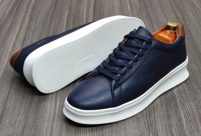 Agrandir l'image de Chaussures Vans Bleu nuit Avec lacet ,  Produit générique Image de Chaussures Vans Bleu nuit Avec lacet ,  Produit générique