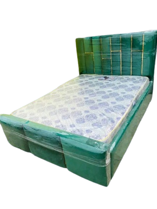 Image de Lit capitonné et matelas semi orthopédique + Oreiller offert