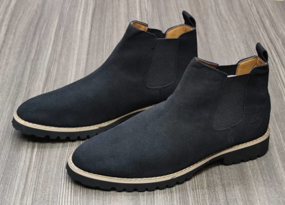 Agrandir l'image de Bottes en daim pour homme, qualité irréprochable, produit générique Image de Bottes en daim pour homme, qualité irréprochable, produit générique