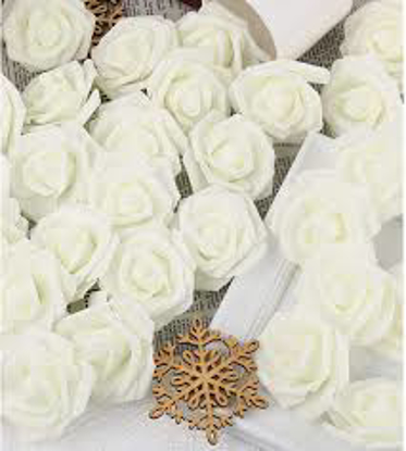 Image de Lot de 5 Rose Artificielle Blanche - Réaliste Mousse Faux Roses avec Tige - Artificielle Fleurs pour Bouquets de Mariage, Centres de Table, décoration de gâteau- pâtisserie
