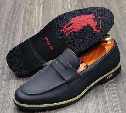Image de Souliers Très classe avec semelle durable, polo Produit générique