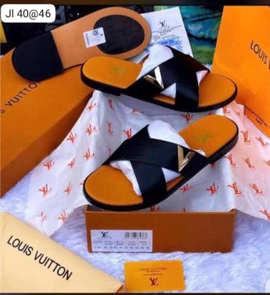 Image de Babouche en Cuir Louis Vitton Noir, Produit Générique