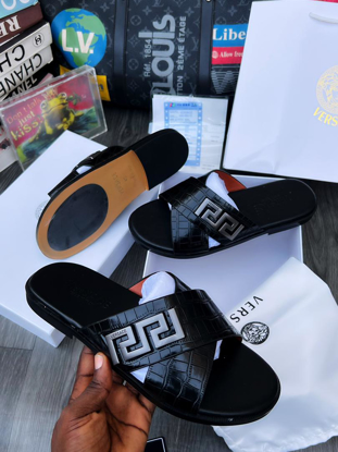 Image de Babouche en Cuir Homme Versace Noir, Produit Générique