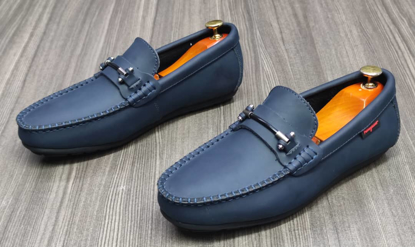 Agrandir l'image de CHAUSSURE BASSE MOCASSIN Image de CHAUSSURE BASSE MOCASSIN