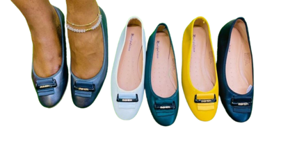 Agrandir l'image de Ballerine en cuir avec élastique, très solide avec petite boucle, produit générique Image de Ballerine en cuir avec élastique, très solide avec petite boucle, produit générique
