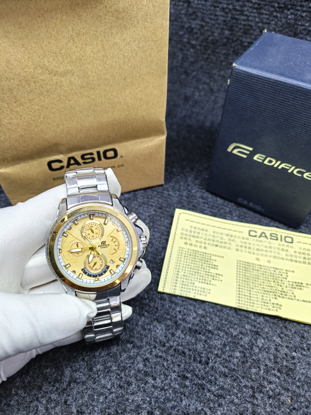 Agrandir l'image de Montre pour femme en Acier Inoxydable,  dans sa boîte , CASIO EDIFICE, Produit générique Image de Montre pour femme en Acier Inoxydable,  dans sa boîte , CASIO EDIFICE, Produit générique