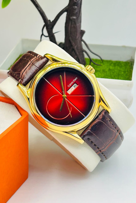 Image de Montre avec bracelet en cuir de très bonne qualité , dans sa boîte,  Calvin Klein, Produit générique