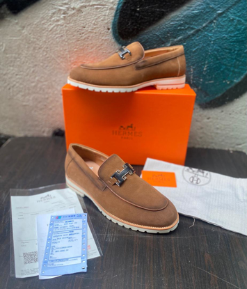 Agrandir l'image de CHAUSSURE BASSE HERMÈS Image de CHAUSSURE BASSE HERMÈS