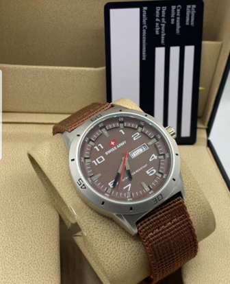 Agrandir l'image de MONTRE S ARMY Image de MONTRE S ARMY