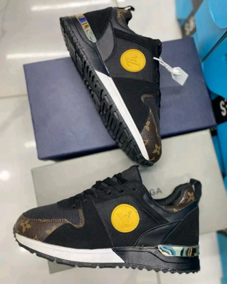 Agrandir l'image de CHAUSSURE BASSE FASHION Image de CHAUSSURE BASSE FASHION