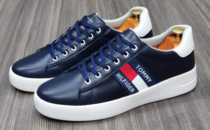 Agrandir l'image de CHAUSSURE BASSE T-H Image de CHAUSSURE BASSE T-H