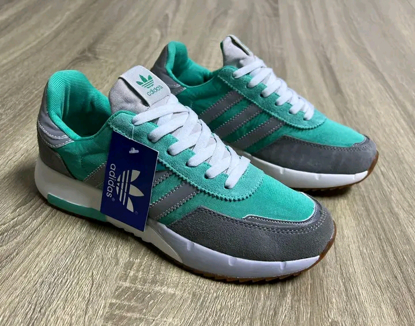 Agrandir l'image de CHAUSSURE BASSE ADIDAS Image de CHAUSSURE BASSE ADIDAS
