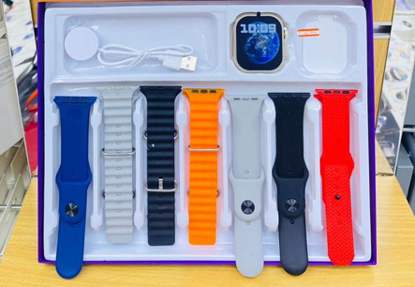 Image de Montre connectée - (1 montre, 1 pochette pour montre, 7 bracelets, 1 chargeurs sans fil)