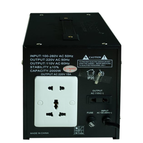 Image sur REGULATEUR DE TENSION OSCAR AVR-1000 VA - 3 MOIS