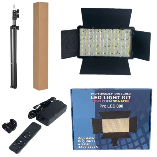 Image sur Kit d'éclairage annulaire LED professionnel U800 avec trépied de 2,1 m